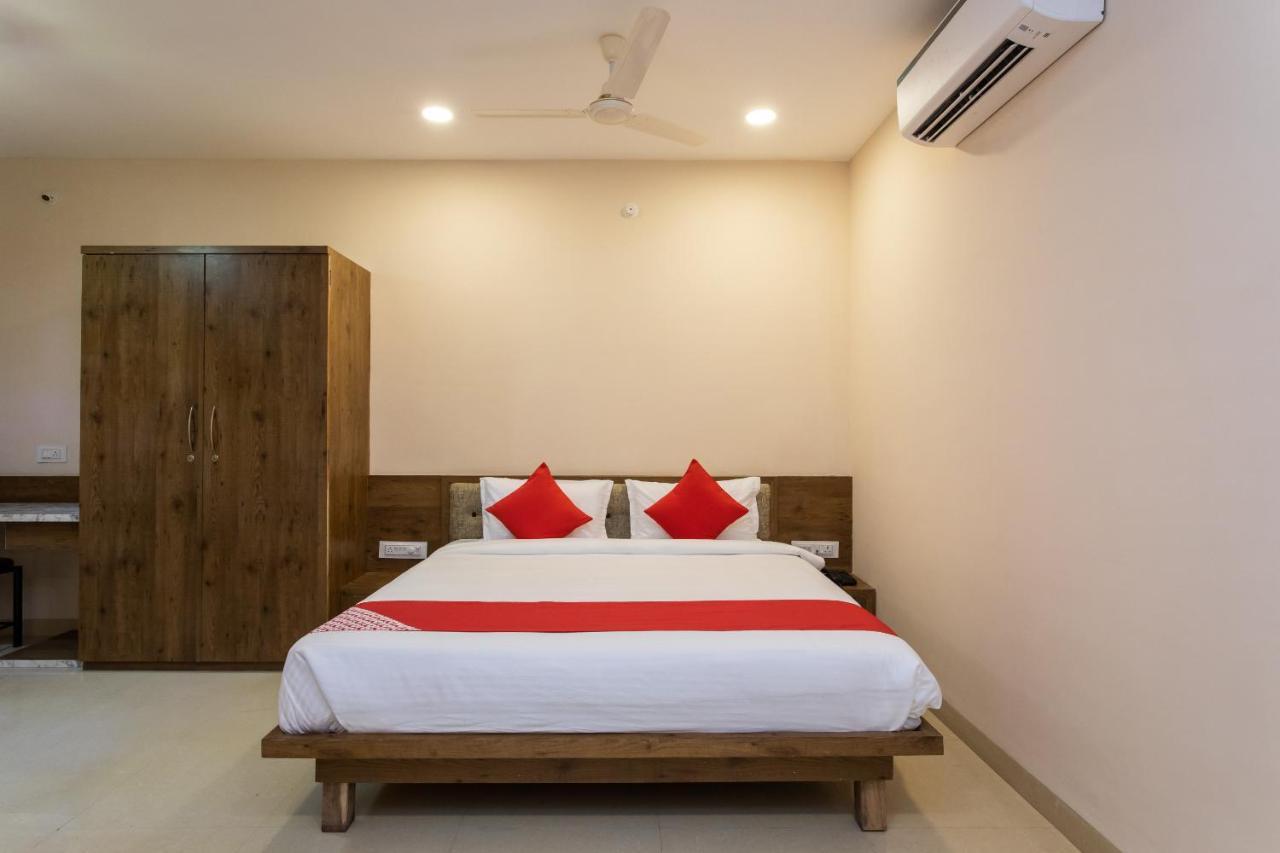 Oyo 75956 Hotel Grand Rourkela Exterior foto
